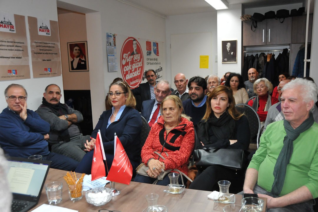 Berlin CHP Birliği „Adalet ve Demokrasi “konulu konferans düzenledi