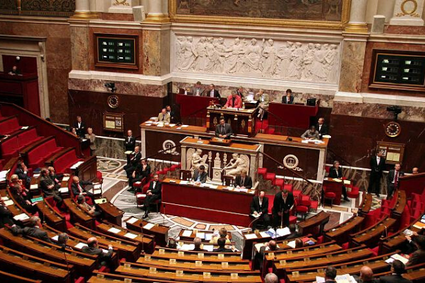 Fransa o yasayı tartışıyor: 20 binin üzerinde değişiklik önergesi