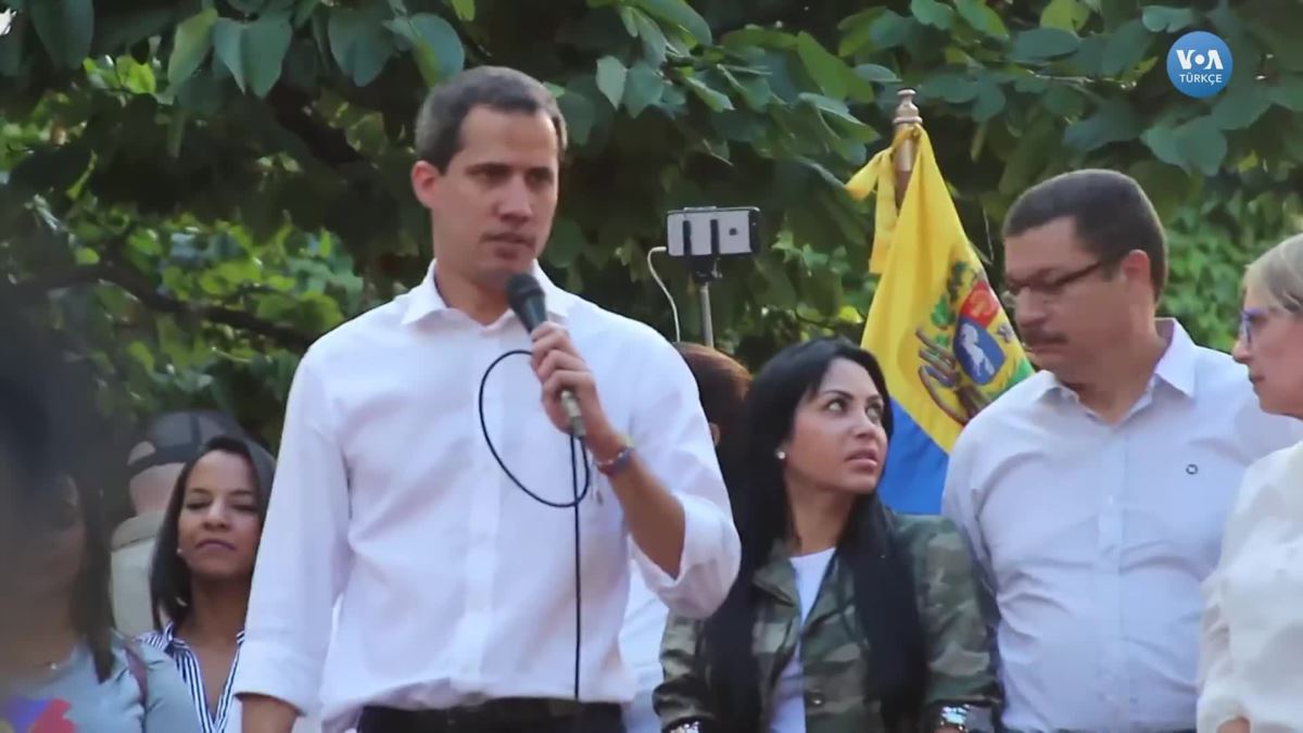 Guaido Halkı Ulusal Meclis’e Yürümeye Çağırdı