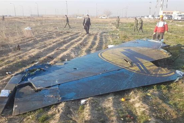 Tahran’da düşen uçağın kara kutuları bulundu, Boeing’e gönderilmeyecek