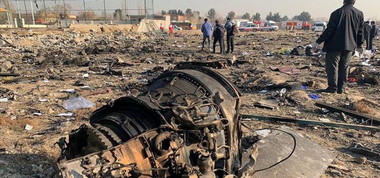 İran'da yolcu uçağı düştü,176 kişi hayatını kaybetti