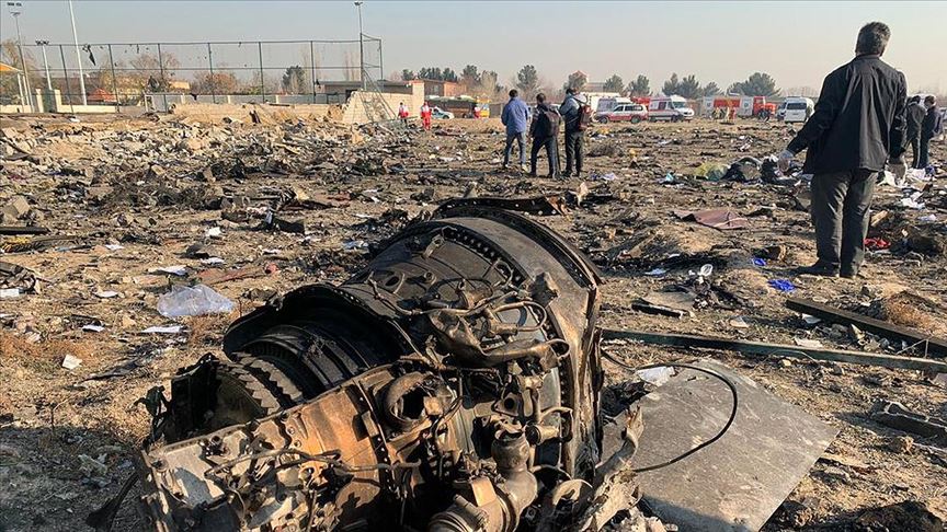 İran’da yolcu uçağı düştü,176 kişi hayatını kaybetti