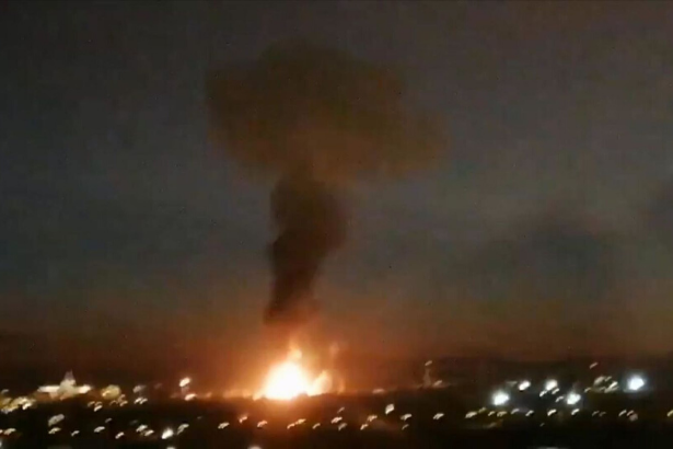 İspanya’da fabrikada patlama: Kimyasal alarm verildi