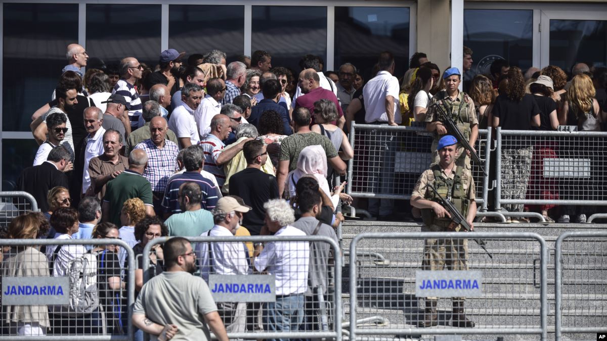 ‘Türkiye Kontrol ve Denge Mekanizmalarını Yok Sayıyor’