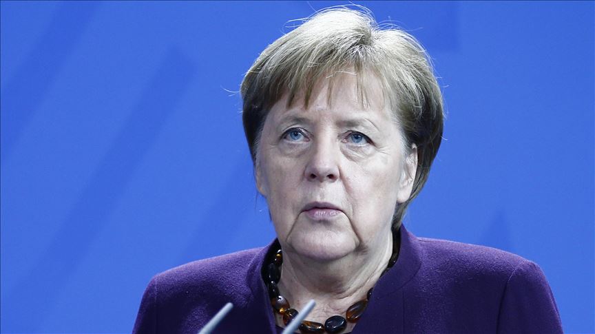 Merkel: Türk birliklerine yönelik acımasız saldırıyı kınıyorum