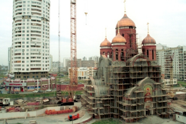 Ekmek bulamıyorsanız kiliseye gidin!: Hükümet Moskova'da 100 yeni kilise inşa etmeyi planlıyor