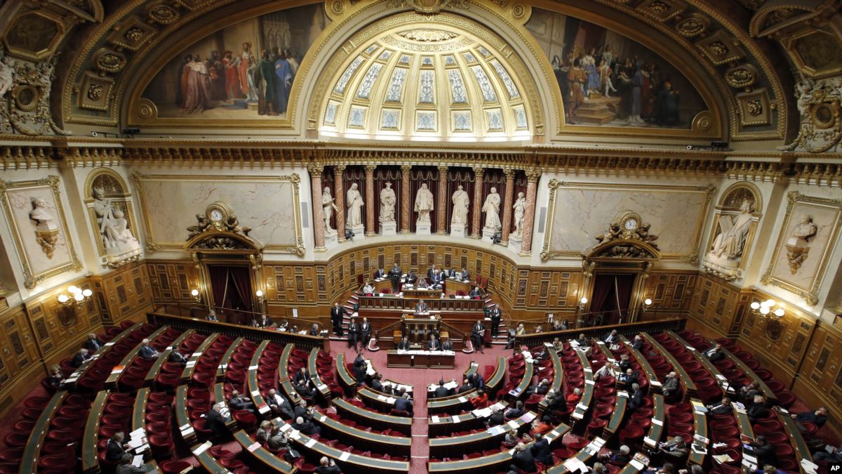Fransa’da Din Kökenli İstisna Taleplerine Son Veren Yasa Önerisi