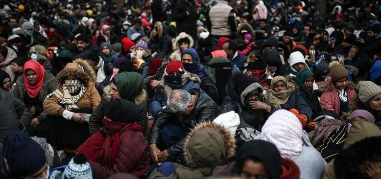 Yunanistan'dan acil 'düzensiz göçmen' toplantısı çağrısı