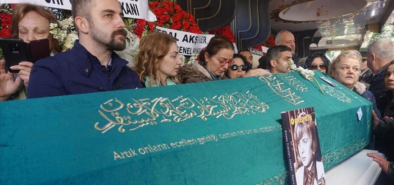 Türk sinemasının 'Ömercik'i son yolculuğuna uğurlandı
