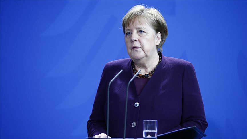Merkel’in üçüncü Kovid-19 testi de negatif çıktı