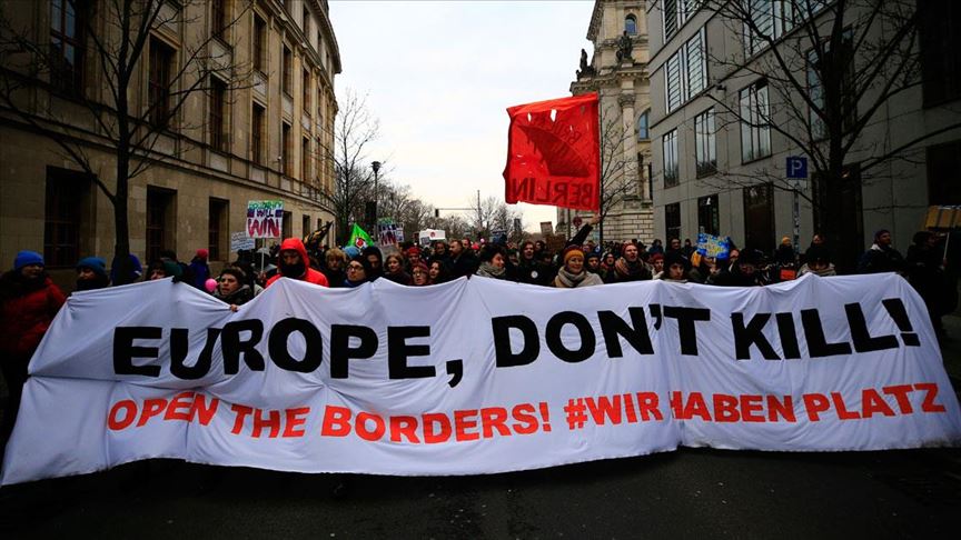 ‘Avrupa öldürme, sınırlarını aç’