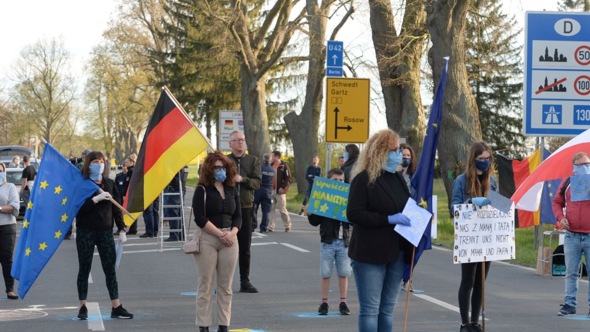 Almanya-Polonya Sınırında Karantina Protestosu