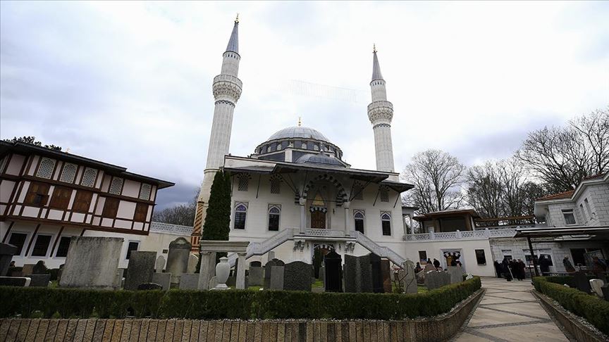 Almanya’da camilerin mayısta açılması gündemde