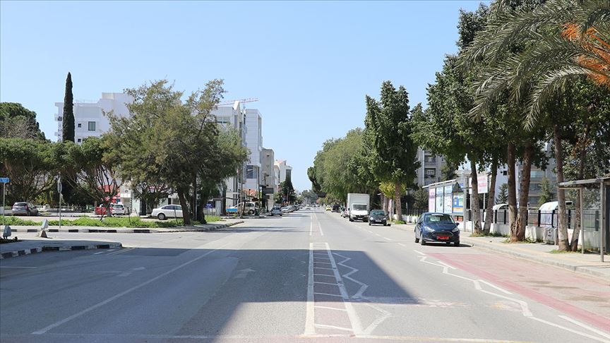 KKTC’de sokakta maske takma zorunluluğu getirildi