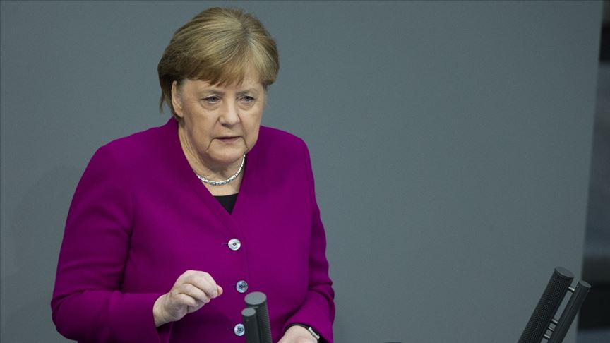 Merkel’den ‘Kovid-19 salgınıyla uzun süre yaşamak zorunda kalacağız’ uyarısı
