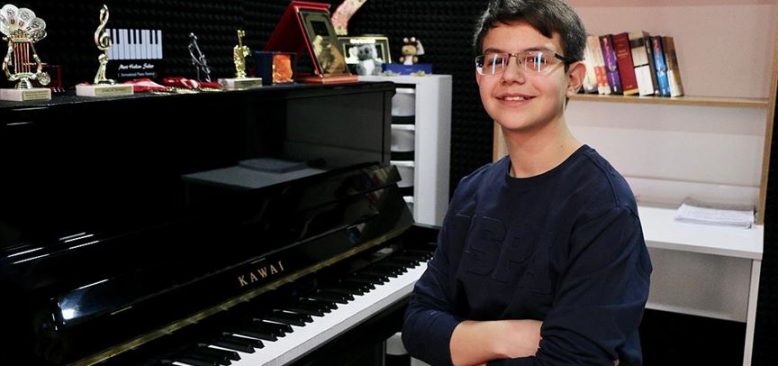 13 yaşındaki Türk piyanist 4 kıtada konser verdi