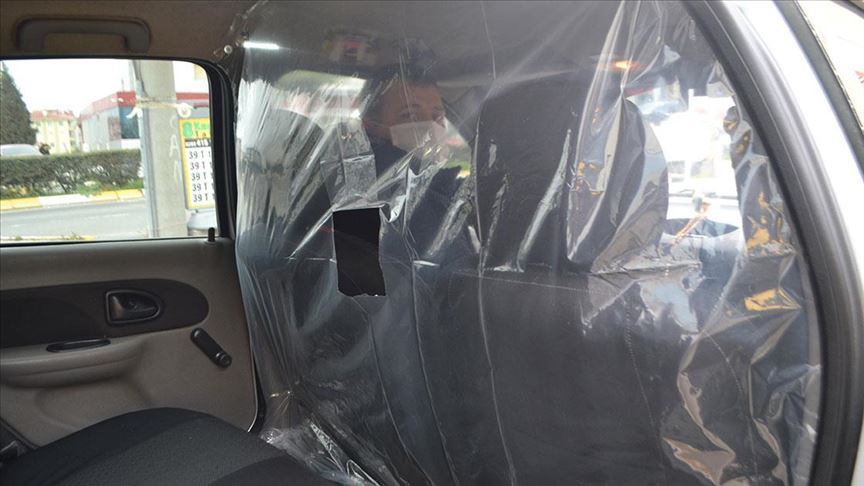 Taksi şoföründen koronavirüse brandalı önlem