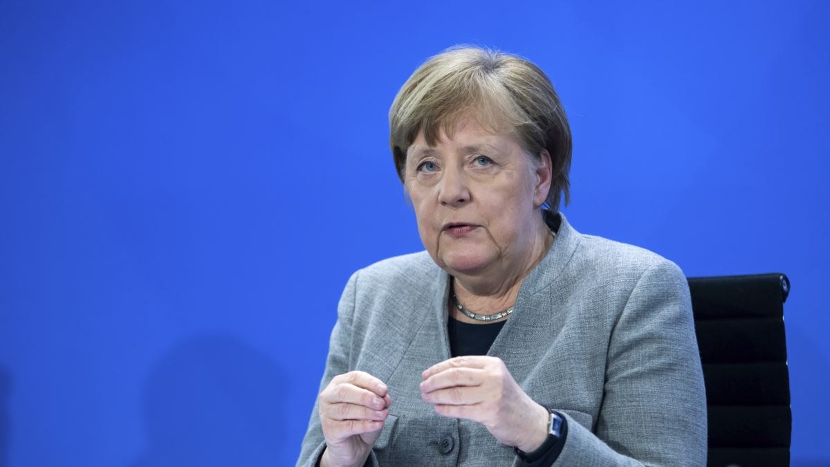 Almanya’da ”Merkel Yeniden Aday Olabilir” İddiası
