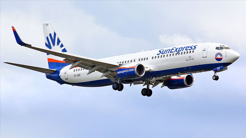 Seyahat uyarısına rağmen Sunexpress uçuşlara başladı