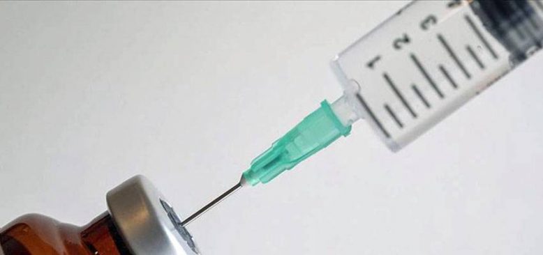 Türk bilim insanı Kovid-19 aşısı için ABD'de testlere başladı