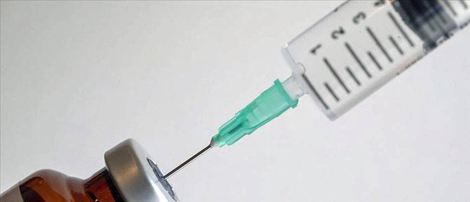Türk bilim insanı Kovid-19 aşısı için ABD’de testlere başladı
