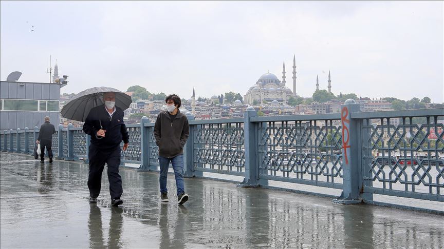 İstanbul, Ankara ve Bursa’da açık alanlarda maske zorunluluğu getirildi
