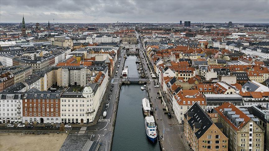 Danimarka’da 50 kişi bir araya gelebilecek