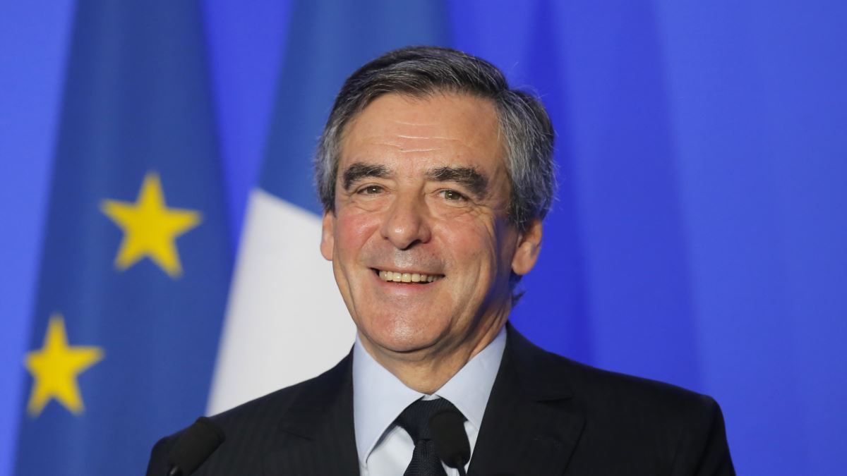 Fransa Eski Başbakanı Fillon’a Para ve Hapis Cezası
