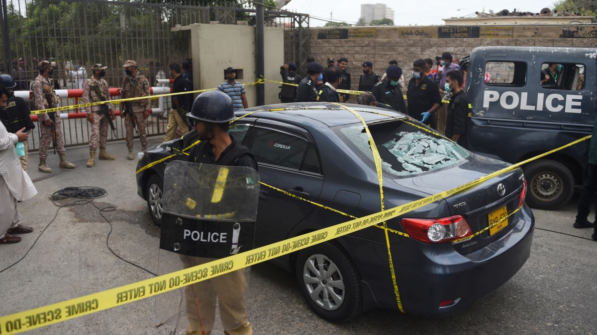 Pakistan Borsa Binasına Silahlı Saldırı