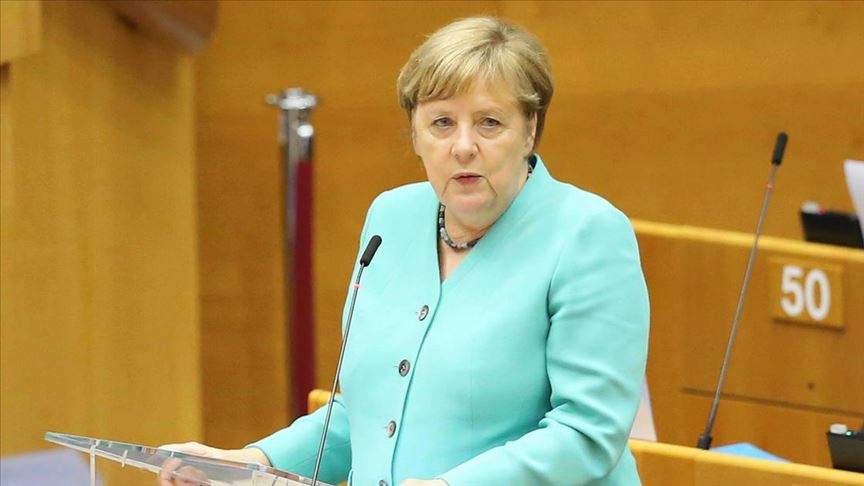 Merkel’den bütçe ve kurtarma programında anlaşma çağrısı