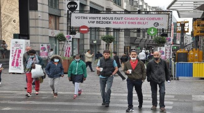 Belçika sokaklarında maske takmak zorunlu