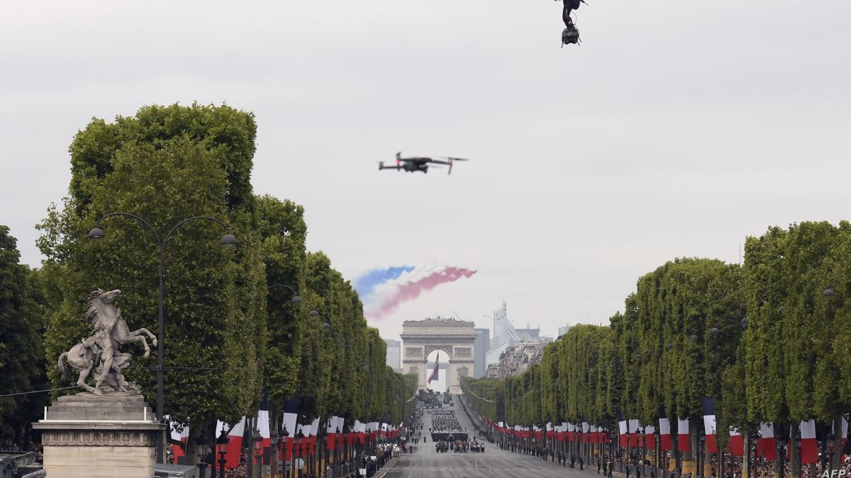 Fransa’da Salgın Gölgesinde Bastille Günü Törenleri