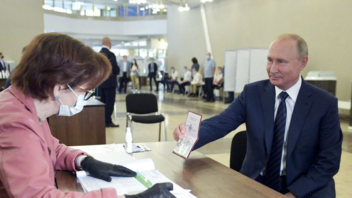 Kremlin Anayasa Referandumundan Çıkan Sonuçtan Memnun 