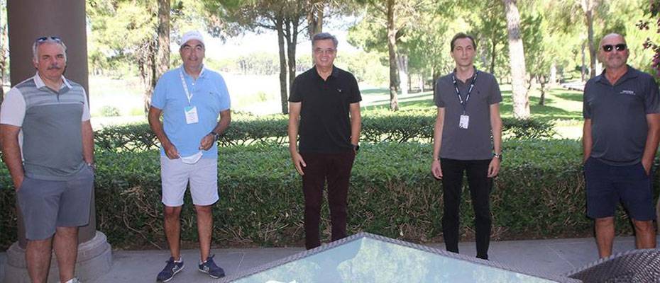 Alman turizm acenteleri temsilcileri Antalya'da golf sahalarını gezdi