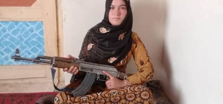 Taleban Militanlarını Öldüren Afgan Kız Ulusal Kahraman Oldu