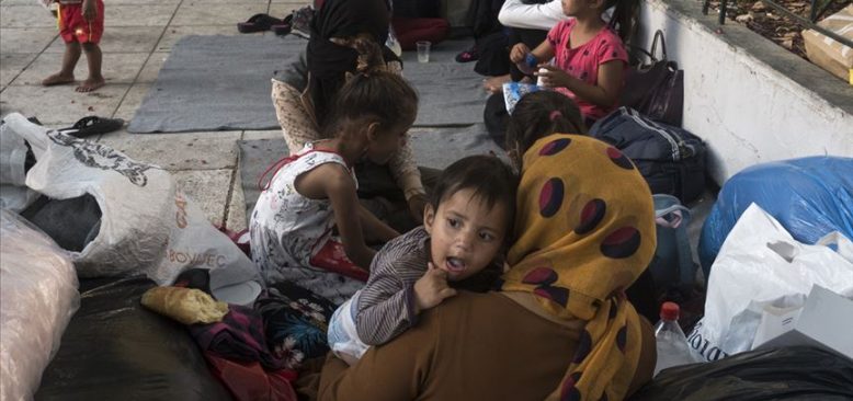 Yunanistan'daki mülteci kamplarına 'durum felaket' yorumu