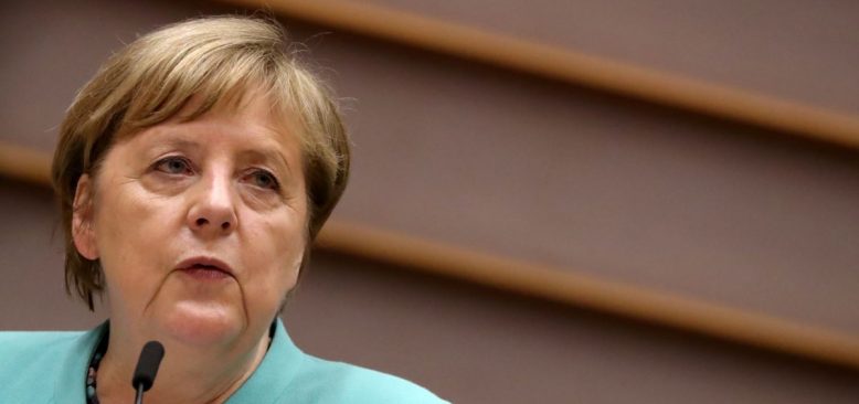 Merkel’den Türkiye’yi Öven Sözler