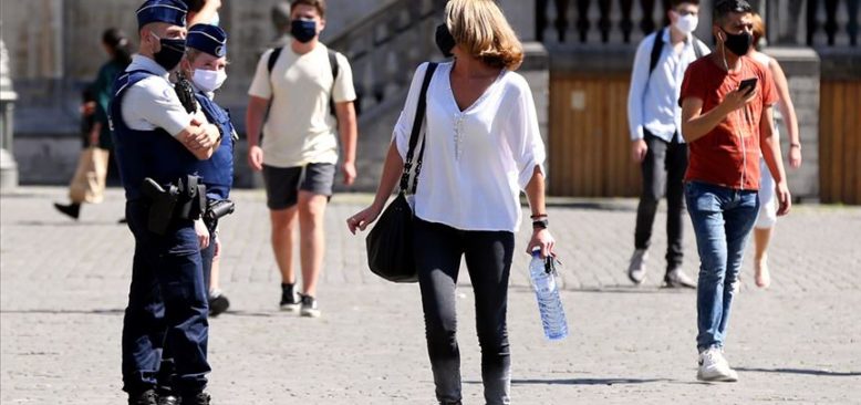 Brüksel'de maske takmak zorunlu oldu