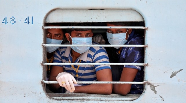 Hindistan'da koronavirüsten ölenlerin sayısı 45 bini aştı