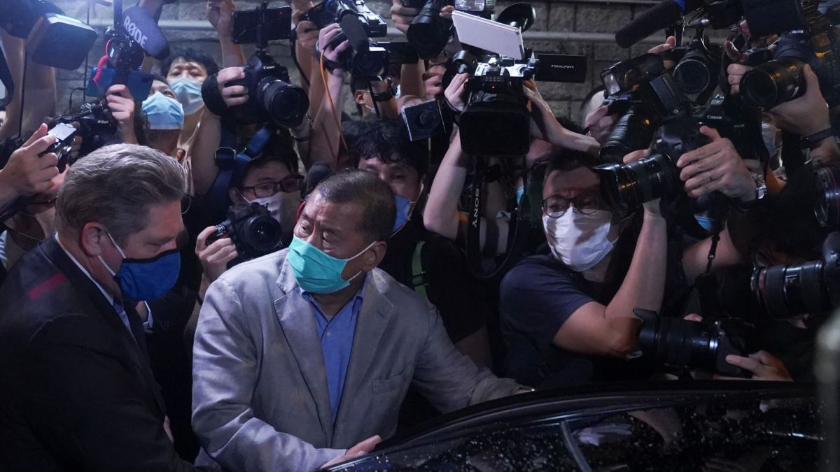 Hong Konglu Medya Devi Kefaletle Serbest Bırakıldı