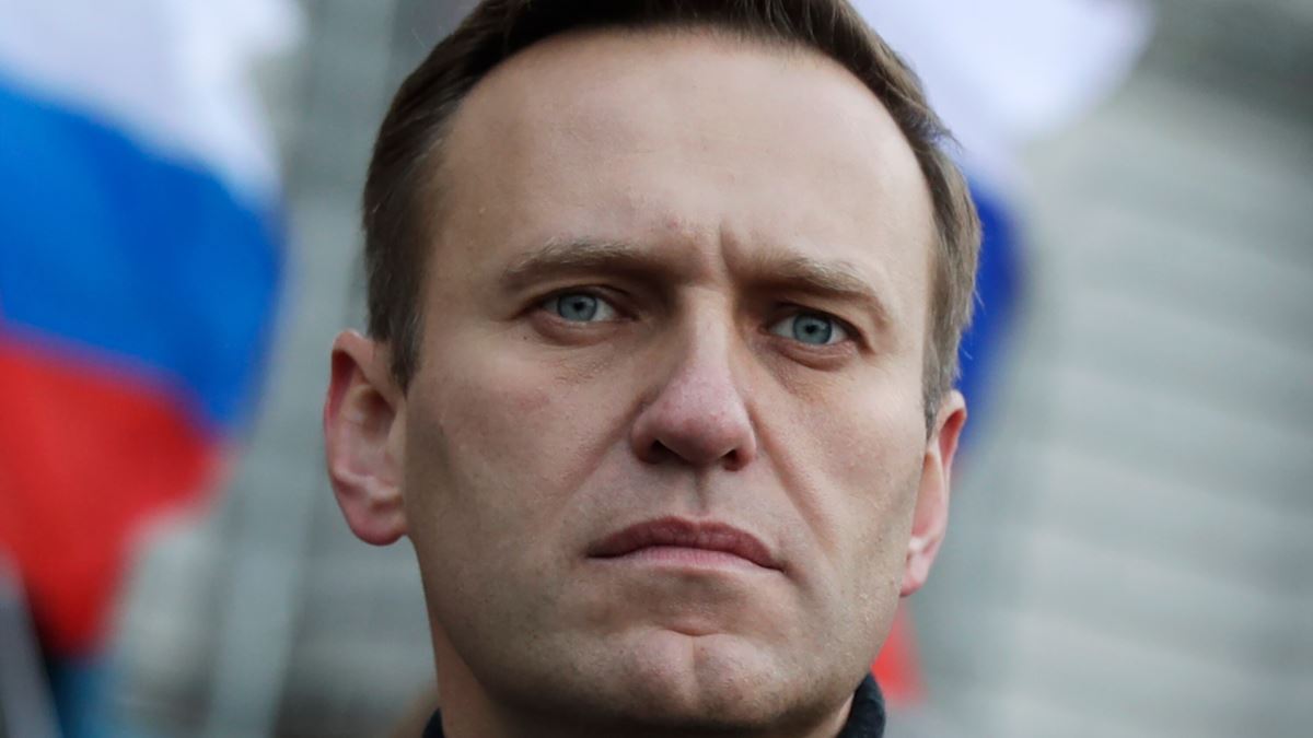 Rus Doktorlar Zehirlendiği Öne Sürülen Navalny’yi Almanya’ya Göndermiyor