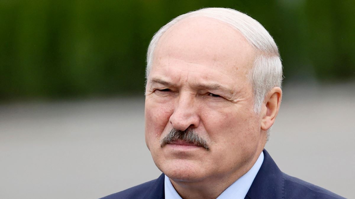 Lukaşenko: Bu geçişi, insanlar para karşılığında organize ediyor