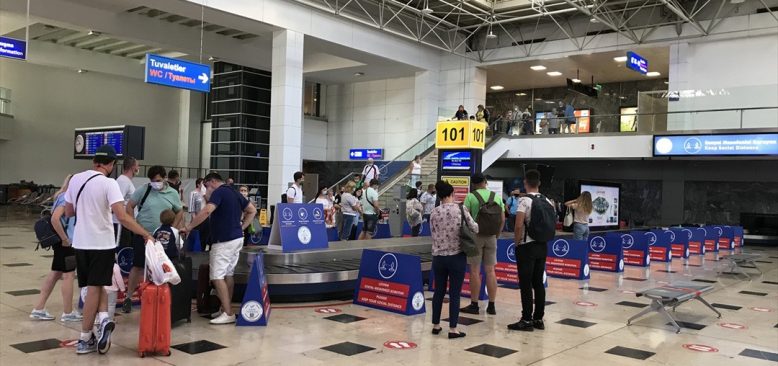 Antalya Havalimanı 2 ayda 16 bin 24 uçuşa ev sahipliği yaptı