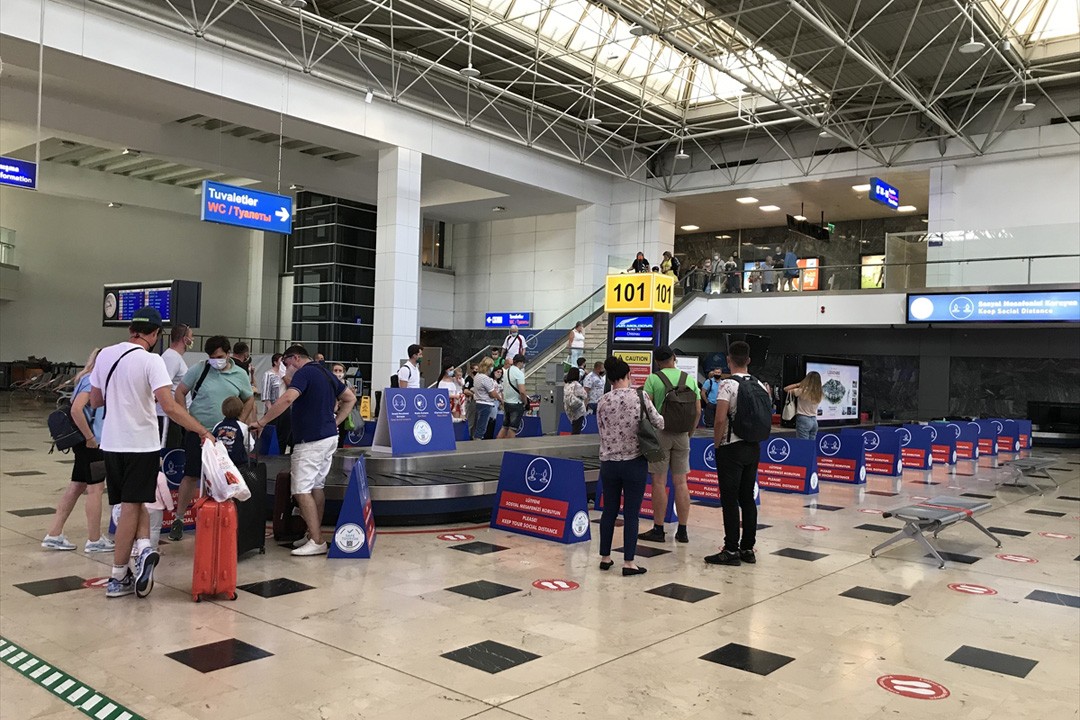 Antalya Havalimanı 2 ayda 16 bin 24 uçuşa ev sahipliği yaptı