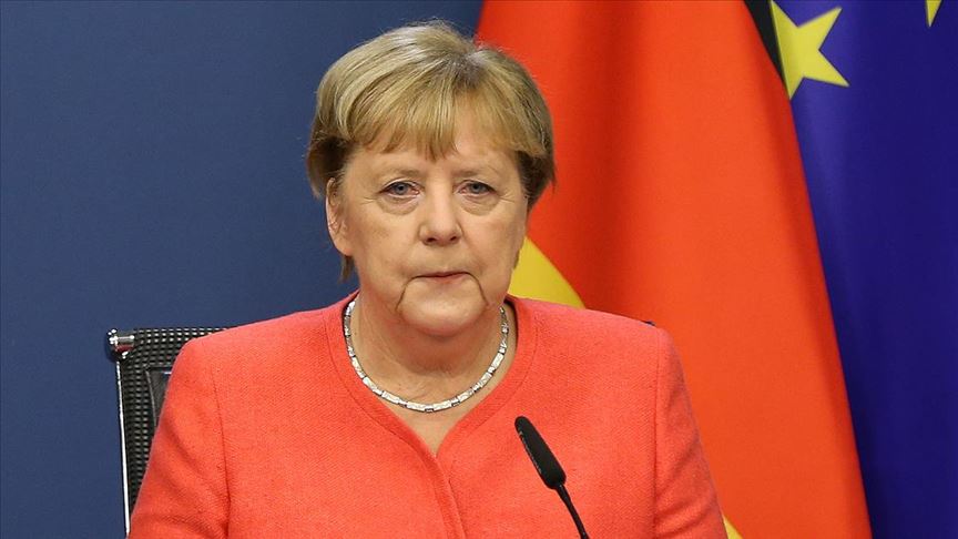 Merkel: AB ile Türkiye vize serbestisi konusunu görüşecek