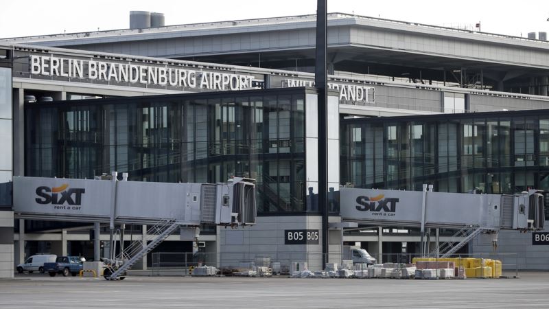 Berlin Havalimanı Yıllar Süren Gecikme Sonrasında Açılıyor