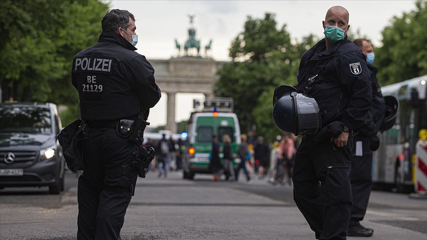 Almanya’da ‘Güvenlik birimlerinde aşırı sağcılar’ raporu açıklandı