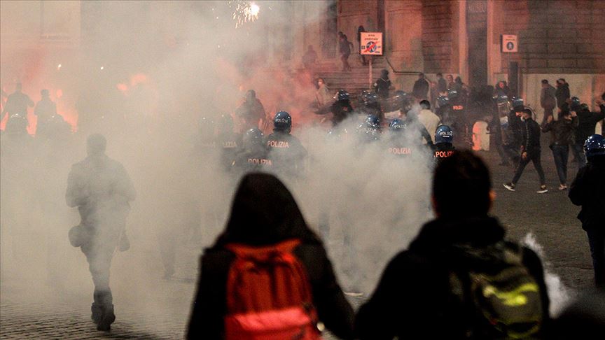 İtalya’da salgına yönelik son tedbirler protestolara neden oldu