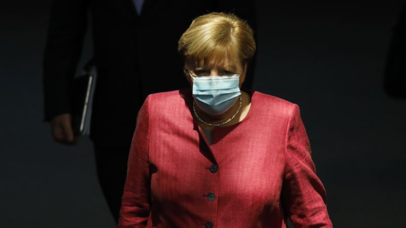 Merkel’in Partisi Salgın Nedeniyle Kurultayı İptal Etti