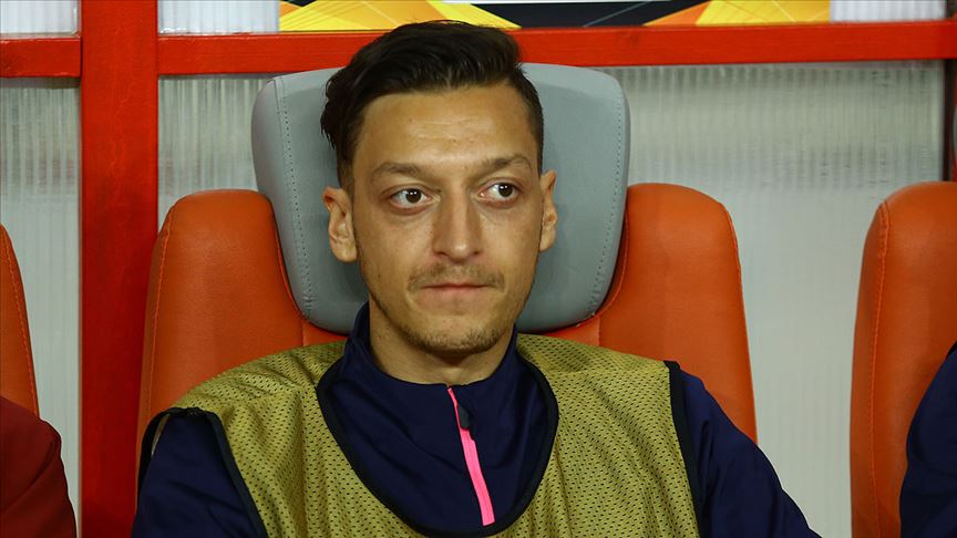 Arsene Wenger: Mesut Özil’in oynatılmaması israftır